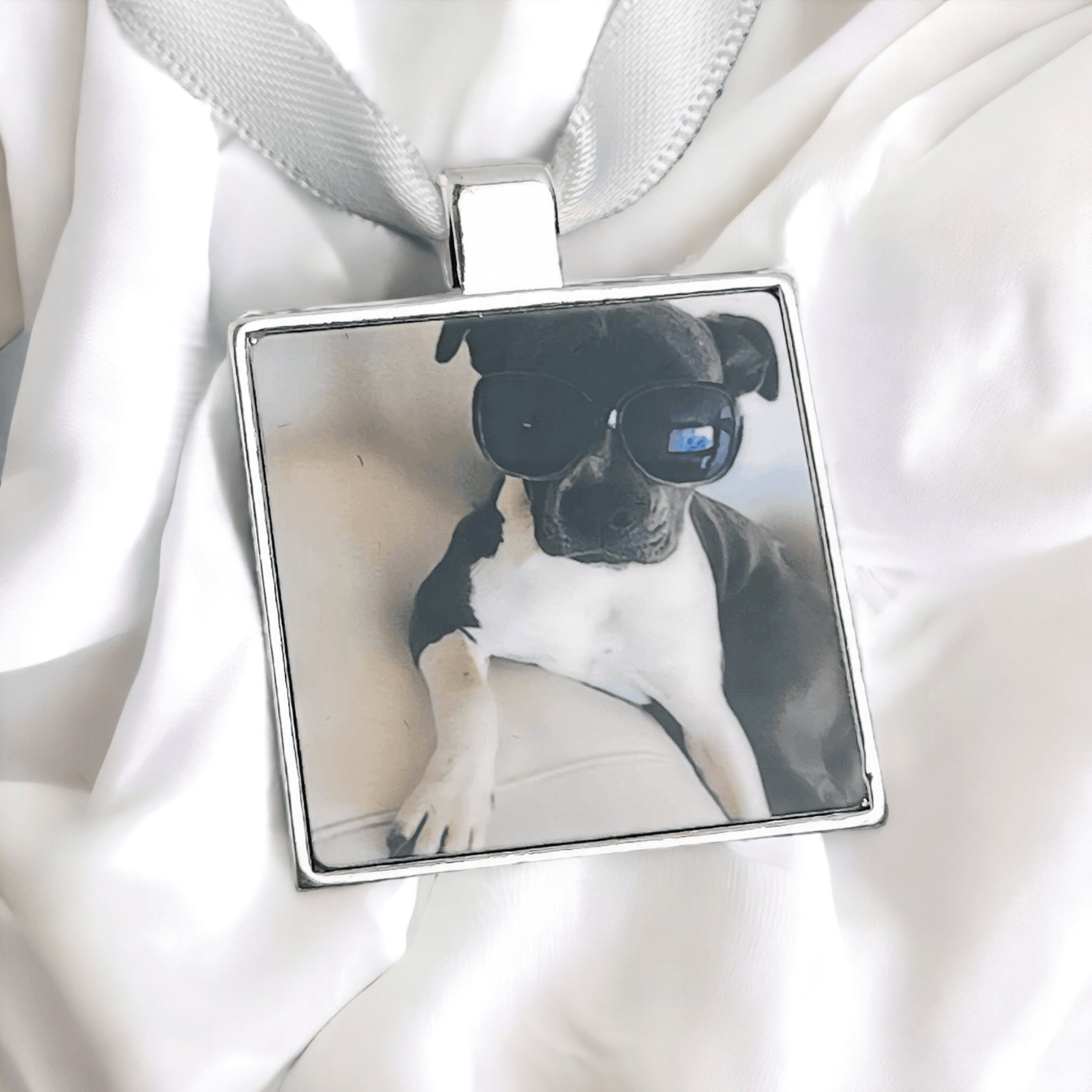 Elegance Cat Cremation Urn with Gold Collar and Rhinestone Accent - Pink - Angel Ashes